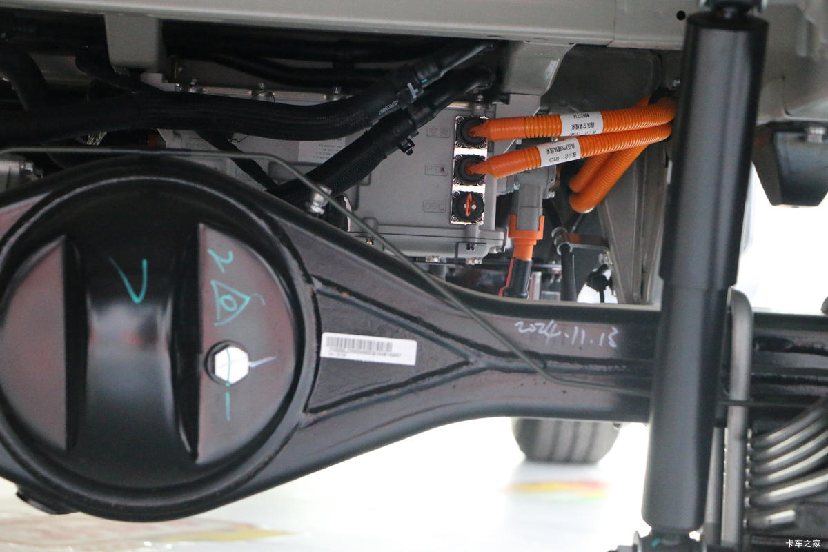  ƽС 3.3T 3.305׵Ŵ綯΢ 53.58kWh