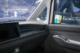 风景i9&nbsp;电动封闭厢货驾驶室图片