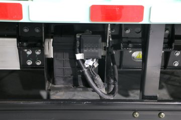 ������� ����EM 4.5T 3.8�׵��Ŵ��綯��ʽ�Ῠ63.75kWhͼƬ