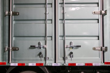 ������� ����EL-Plus ���س������� 8.5T 4.14�׵��Ŵ��綯��ʽ�Ῠ140kWhͼƬ