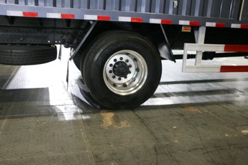 ŷ�� ���� 18T 6.8�״��綯��ʽ�ػ���246.67kWhͼƬ