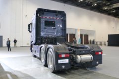 福田 欧曼银河7 620马力 6X4 自动档牵引车