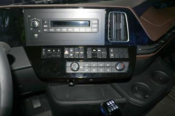 ���� ŷ������5 480���� 6X4 AMT�Զ���ǣ����ͼƬ