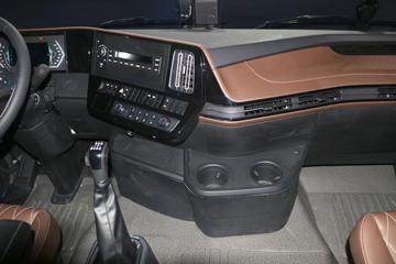 ���� ŷ������5 480���� 6X4 AMT�Զ���ǣ����ͼƬ
