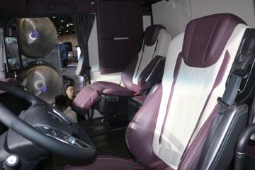 ���� ŷ������9 680���� 6X4 AMT�Զ���ǣ����ͼƬ