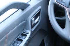 福田奥铃 智蓝EM 4.5T 3.17米双排纯电动栏板轻卡77.28kWh