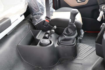 �����½� ����X7 480���� 6X4 ǣ����ͼƬ