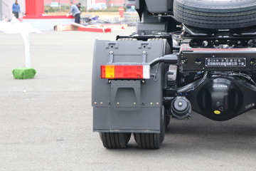 �����½� ����X7 480���� 6X4 ǣ����ͼƬ