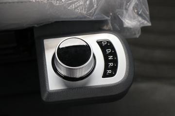 �����½� ����X9 600���� 4X2 ǣ����ͼƬ