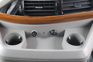 �����½� ����X9 600���� 4X2 ǣ����ͼƬ