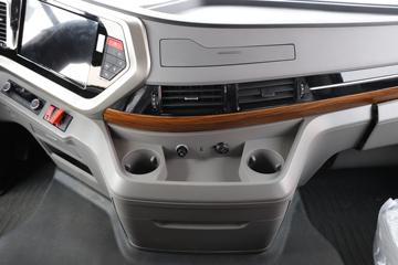 �����½� ����X9 600���� 4X2 ǣ����ͼƬ