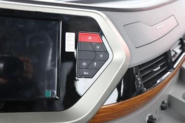 �����½� ����X9 600���� 4X2 ǣ����ͼƬ