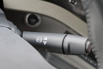 �����½� ����X9 600���� 4X2 ǣ����ͼƬ