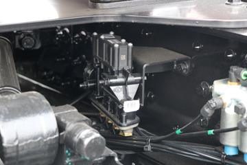 �����½� ����X9 600���� 4X2 ǣ����ͼƬ