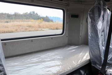 �����½� ����X7 320���� 4X2 9.6����ʽ�ػ���(DFV5183XXYGP6DAL)ͼƬ