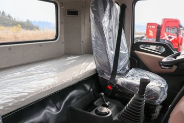 �����½� ����X7 320���� 4X2 9.6����ʽ�ػ���(DFV5183XXYGP6DAL)ͼƬ