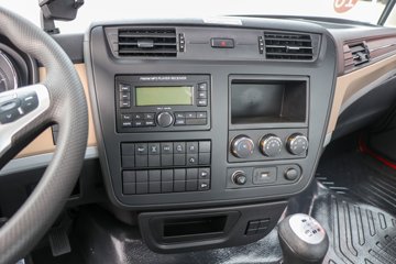 �����½� ����X7 320���� 4X2 9.6����ʽ�ػ���(DFV5183XXYGP6DAL)ͼƬ