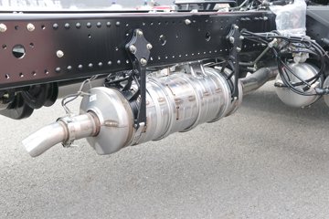 �����½� ����X7 320���� 4X2 9.6����ʽ�ػ���(DFV5183XXYGP6DAL)ͼƬ