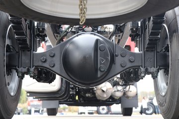 �����½� ����X7 320���� 4X2 9.6����ʽ�ػ���(DFV5183XXYGP6DAL)ͼƬ