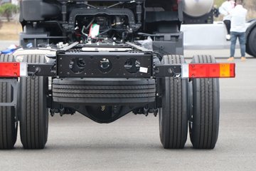 �����½� ����X7 320���� 4X2 9.6����ʽ�ػ���(DFV5183XXYGP6DAL)ͼƬ