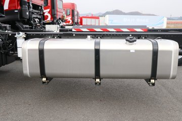 �����½� ����X7 320���� 4X2 9.6����ʽ�ػ���(DFV5183XXYGP6DAL)ͼƬ