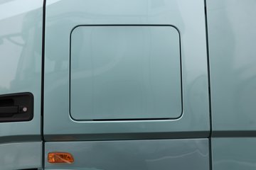 �����½� ����X9 14.5L LNG 630���� 6X4 ��ʿ��16�� AMT�Զ��� ǣ����ͼƬ