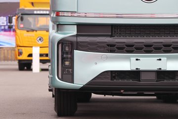 �����½� ����X9 14.5L LNG 630���� 6X4 ��ʿ��16�� AMT�Զ��� ǣ����ͼƬ