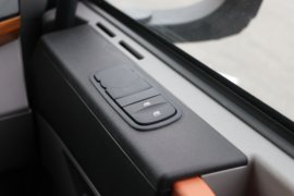 东风畅行X9&nbsp;牵引车驾驶室                                               图片