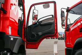 东风拓行X1&nbsp;自卸车驾驶室                                               图片