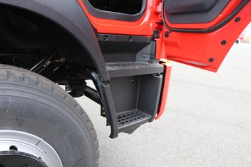 �����½� ����X1 200���� 4X2 4.2����ж��(DFV3181GP6D2)ͼƬ