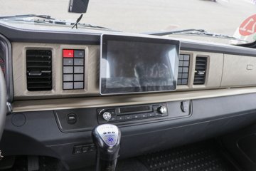 �����½� ����X1 200���� 4X2 4.2����ж��(DFV3181GP6D2)ͼƬ