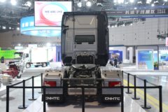 中国重汽 全新一代重卡 600马力 6X4 AMT自动档牵引车