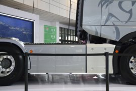 全新一代&nbsp;牵引车底盘                                                图片