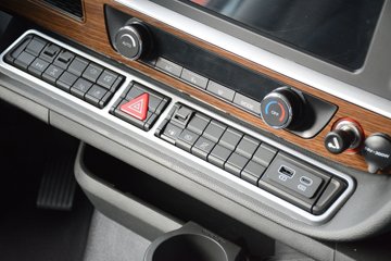 �й����� HOWO TH7-N�ؿ� 540���� 6X4 AMT�Զ���ǣ����(ZZ4257V324HF1H)ͼƬ