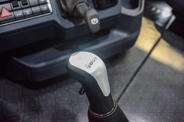 �й����� HOWO TX7-N 480���� 6X4 LNGǣ����(ZZ4257V384GF1LB)ͼƬ