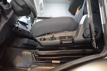 �й����� HOWO TX7-N 480���� 6X4 LNGǣ����(ZZ4257V384GF1LB)ͼƬ