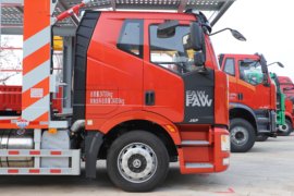 解放J6P&nbsp;中置轴车辆运输车外观图片