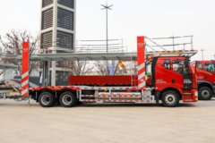 一汽解放 J6P 480马力 6X4 LNG车辆运输车