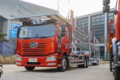 一汽解放 J6P 480马力 6X4 LNG车辆运输车