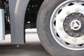 解放J6P&nbsp;中置轴车辆运输车底盘图片