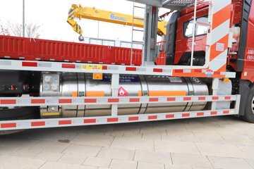 һ����� J6P 480���� 6X4 LNG�������䳵ͼƬ