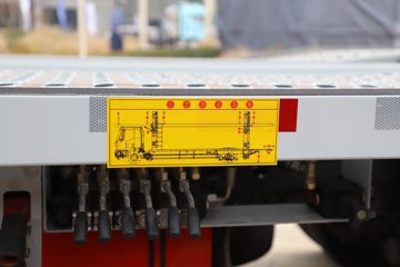 һ����� J6P 480���� 6X4 LNG�������䳵ͼƬ