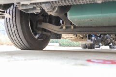 一汽解放 J6P 480马力 6X4 LNG车辆运输车