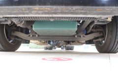 一汽解放 J6P 480马力 6X4 LNG车辆运输车