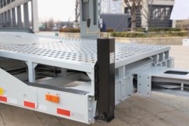 解放J6P&nbsp;中置轴车辆运输车上装图片