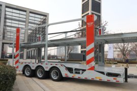 解放J6P&nbsp;中置轴车辆运输车上装图片