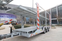 一汽解放 J6P 480马力 6X4 LNG车辆运输车