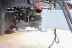 一汽解放 J6P 480马力 6X4 LNG车辆运输车