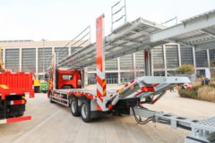 一汽解放 J6P 480马力 6X4 LNG车辆运输车