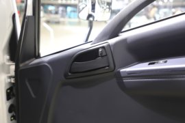 虎VR&nbsp;电动载货车内饰图片